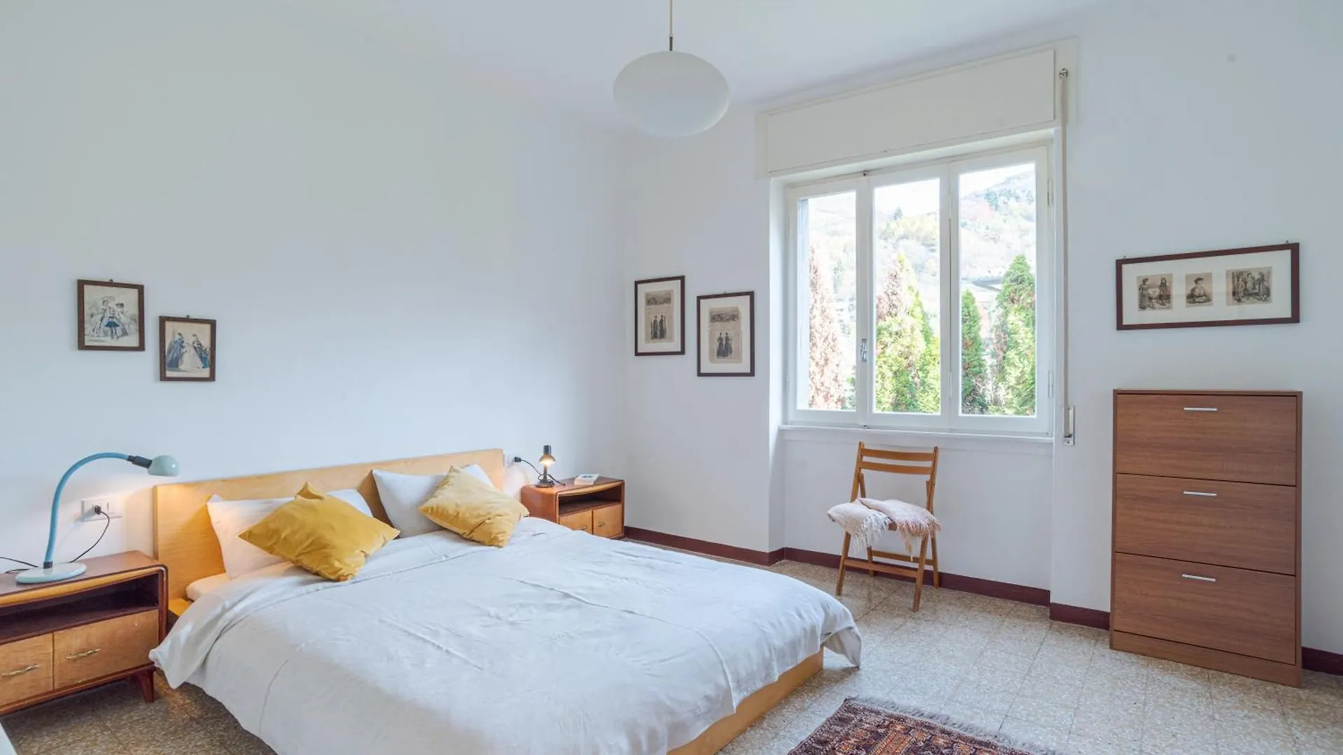 Bright & Cosy Apartments With Balcony Barni Italy