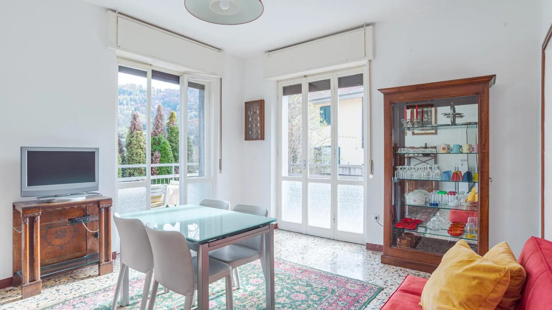 Bright & Cosy Apartments With Balcony Barni
